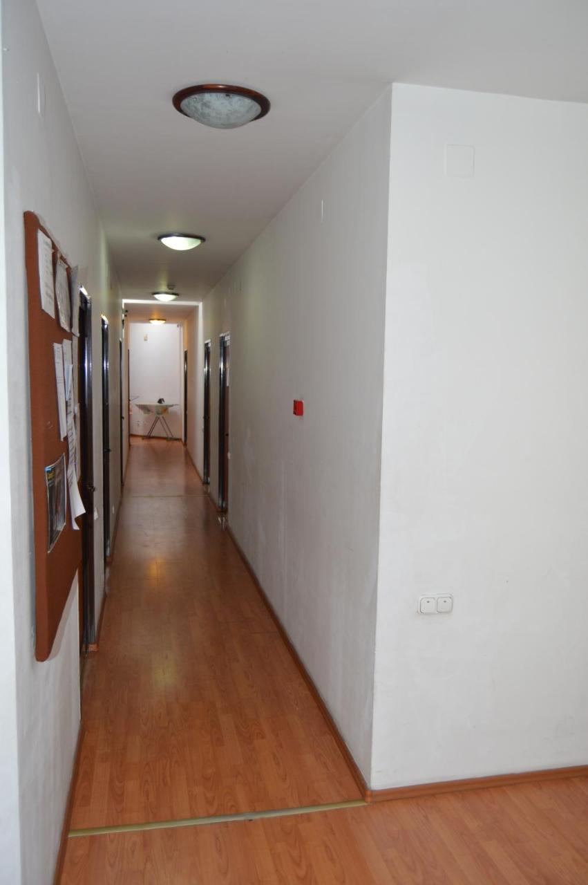 Kollege Hostel Kluż-Napoka Zewnętrze zdjęcie